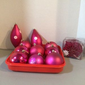 Christmas Ornaments Hot Pink Balls Teardrops Snowflakes Storage Case